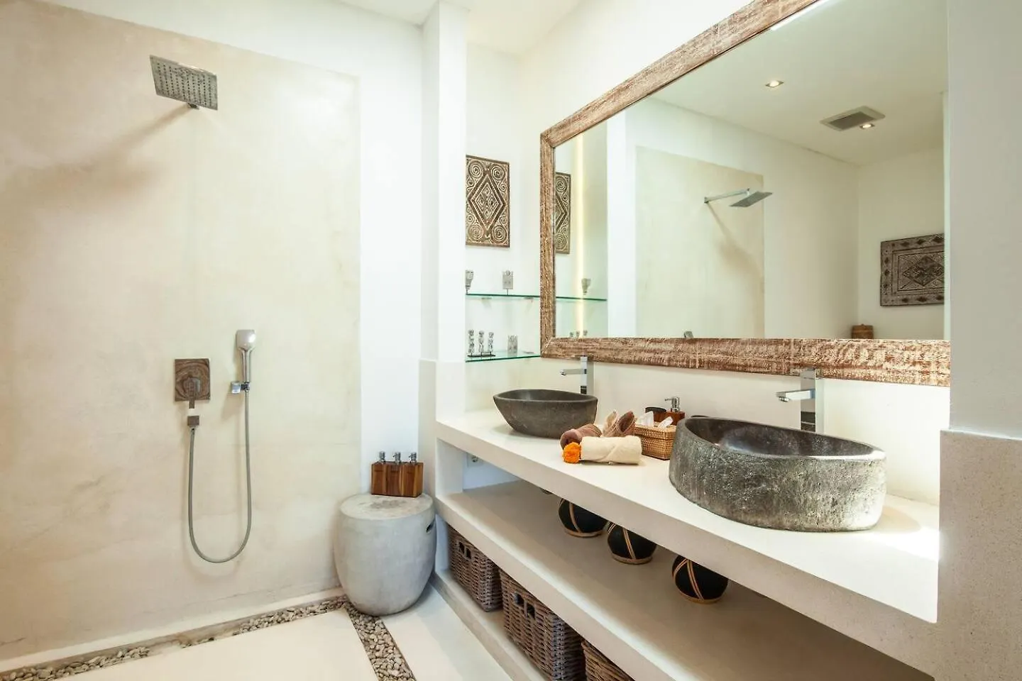 Modern 4Bd Villa, Amazing Location In Seminyak Villa