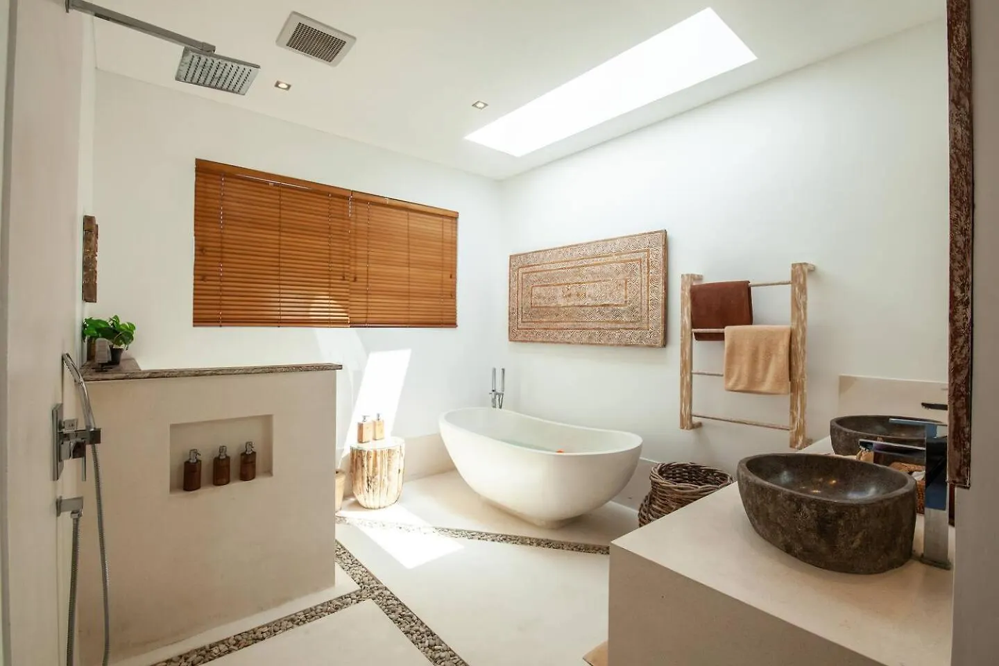 Modern 4Bd Villa, Amazing Location In Seminyak